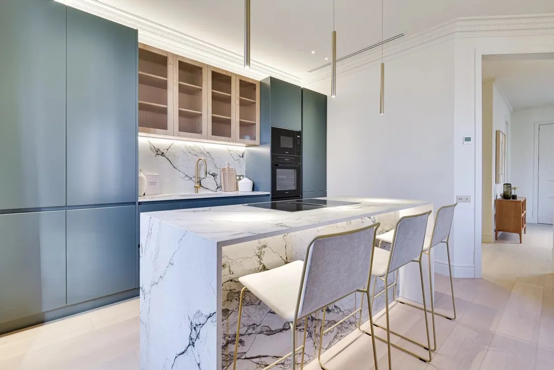 The apartment is fully furnished and offers everything you need for a comfortable stay.