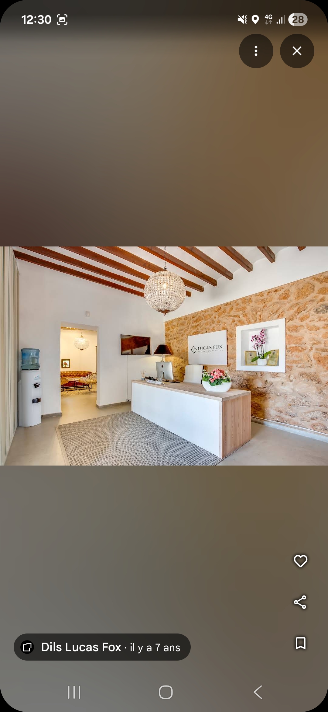 Appartement à ibiza L'immeuble est équipé d'un ascenseur. Il est vendu avec une place de parking et une cave. L'appartement comprend 3 chambres et d