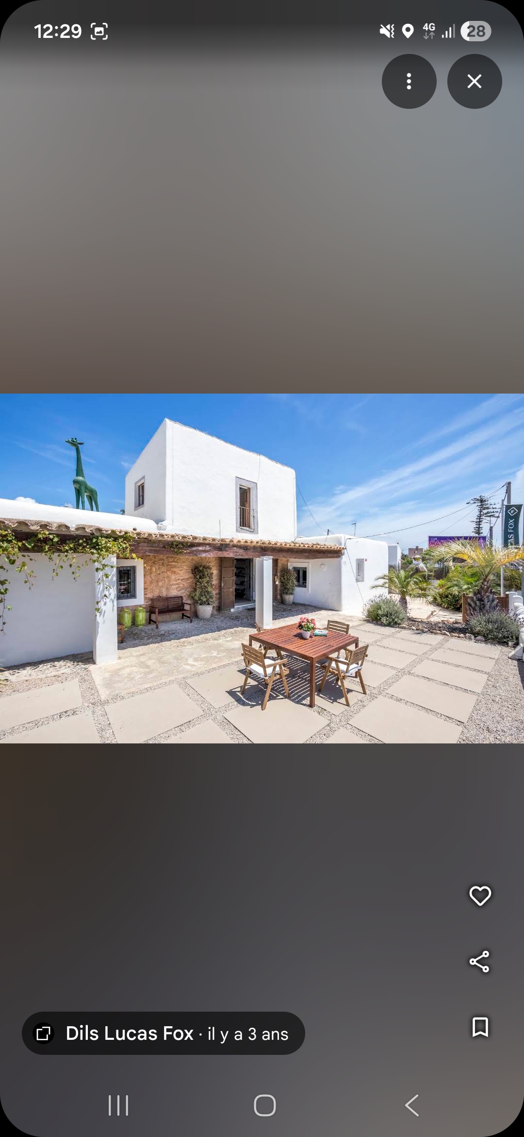 Appartement à ibiza L'immeuble est équipé d'un ascenseur. Il est vendu avec une place de parking et une cave. L'appartement comprend 3 chambres et d