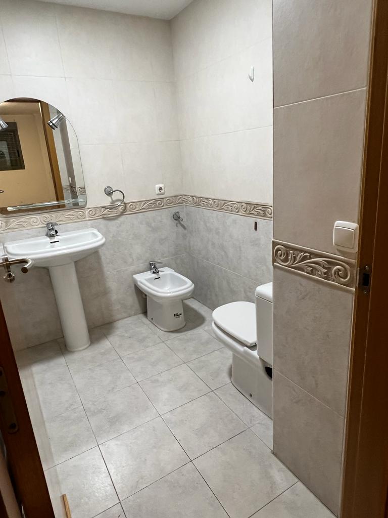 Piso en calle alfaro 1 piso en venta con garaje y trastero - gandía en Gandia