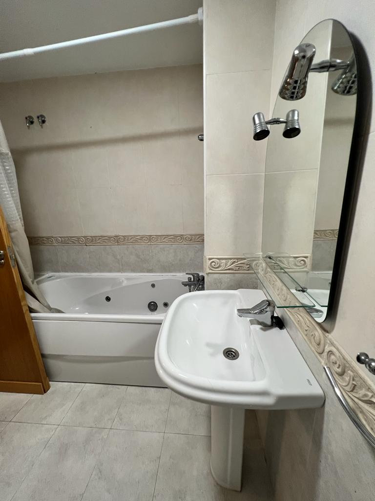Piso en calle alfaro 1 piso en venta con garaje y trastero - gandía en Gandia