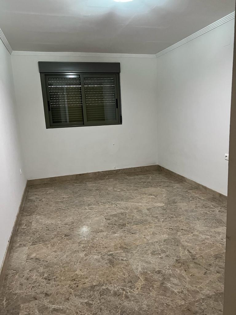 Piso en calle alfaro 1 piso en venta con garaje y trastero - gandía en Gandia