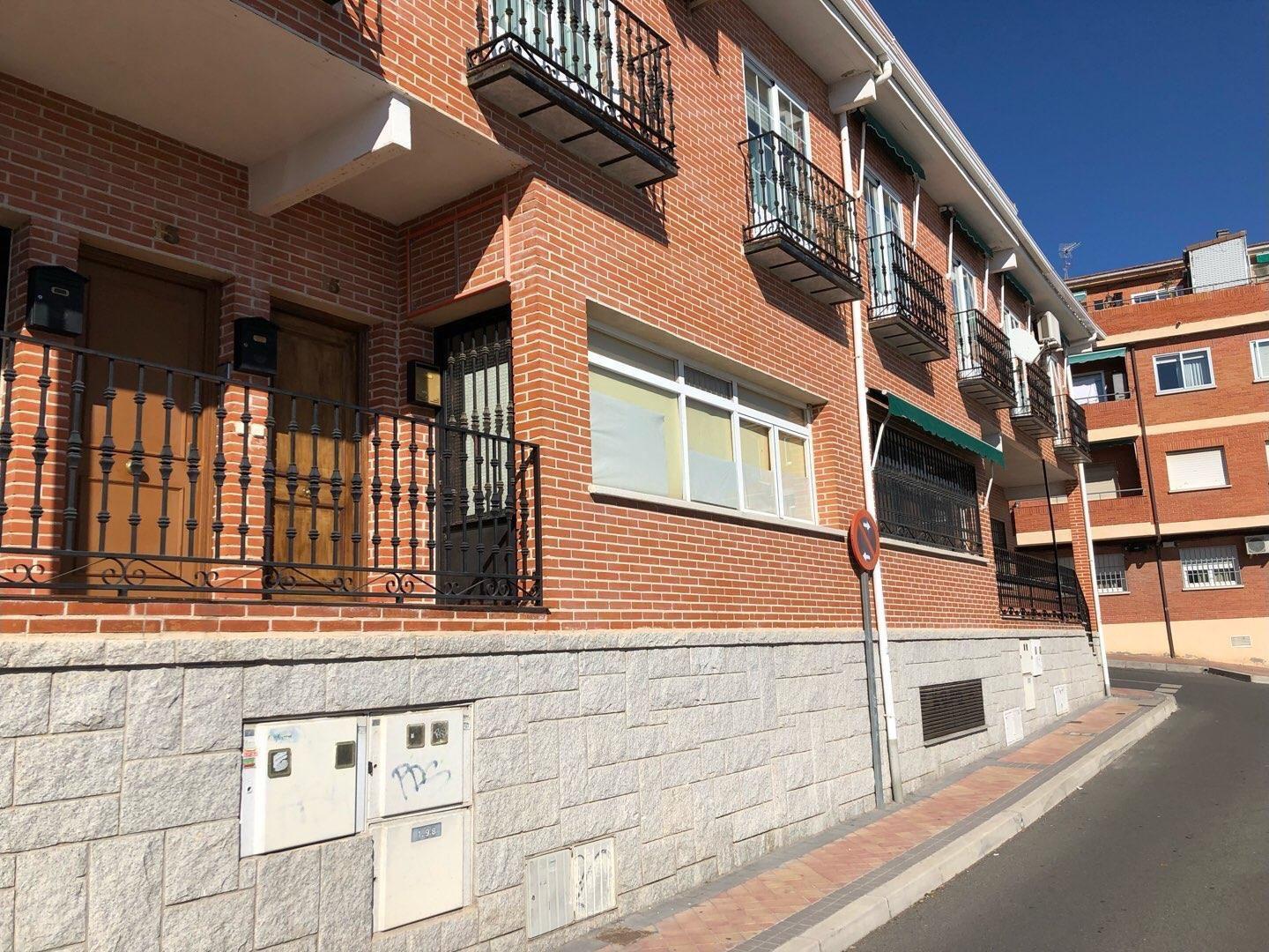 LOCAL COMERCIAL. COLMENAR VIEJO.